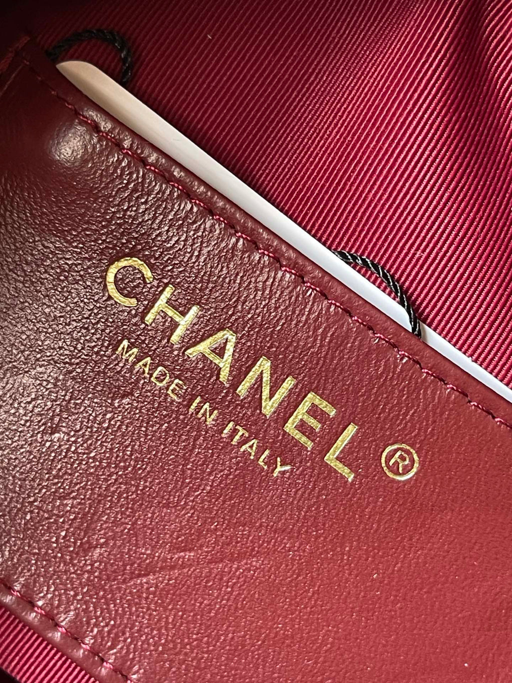 CHANEL CAMERA BAG 18 IN RED QUILTED LAMBSKIN DOUBLE C GOLD COIN
