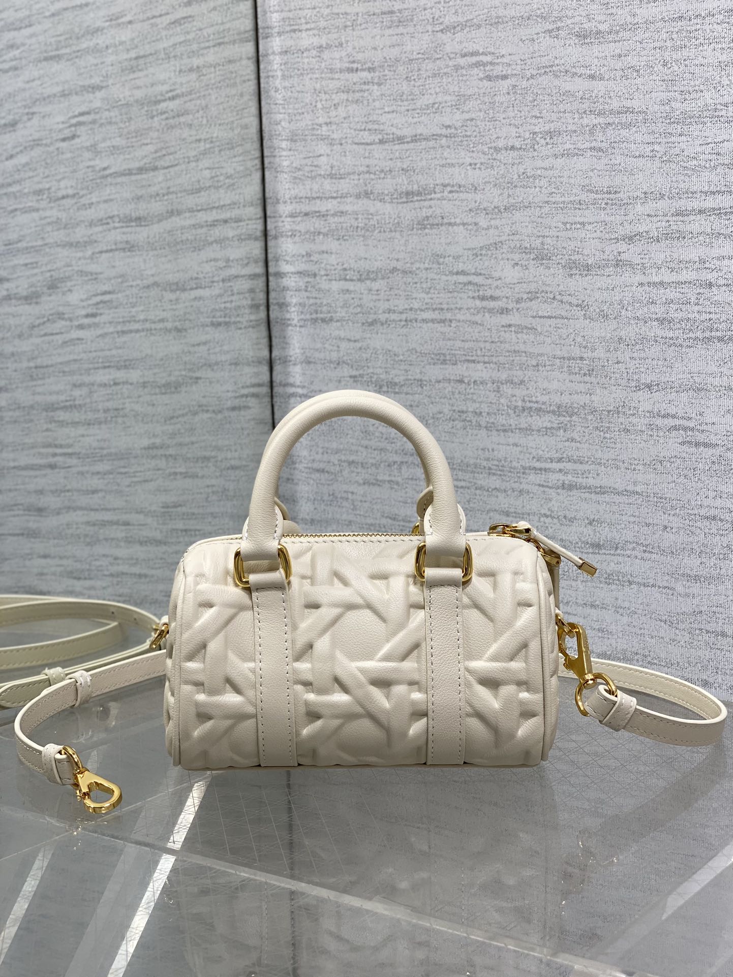 DIOR GROOVE 17 BAG IN WHITE CREAM MACROCANNAGE CALFSKIN WITH GOLD HARDWARE