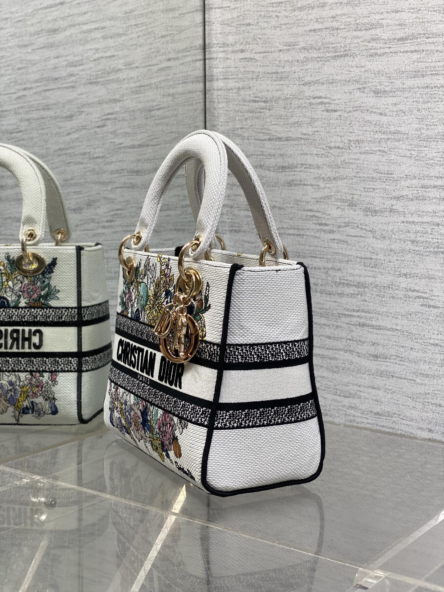 DIOR 25S SMALL LADY D-LITE BAG 24 IN WHITE  FLOWERS CALENDAR ALLOVER EMBROIDERY