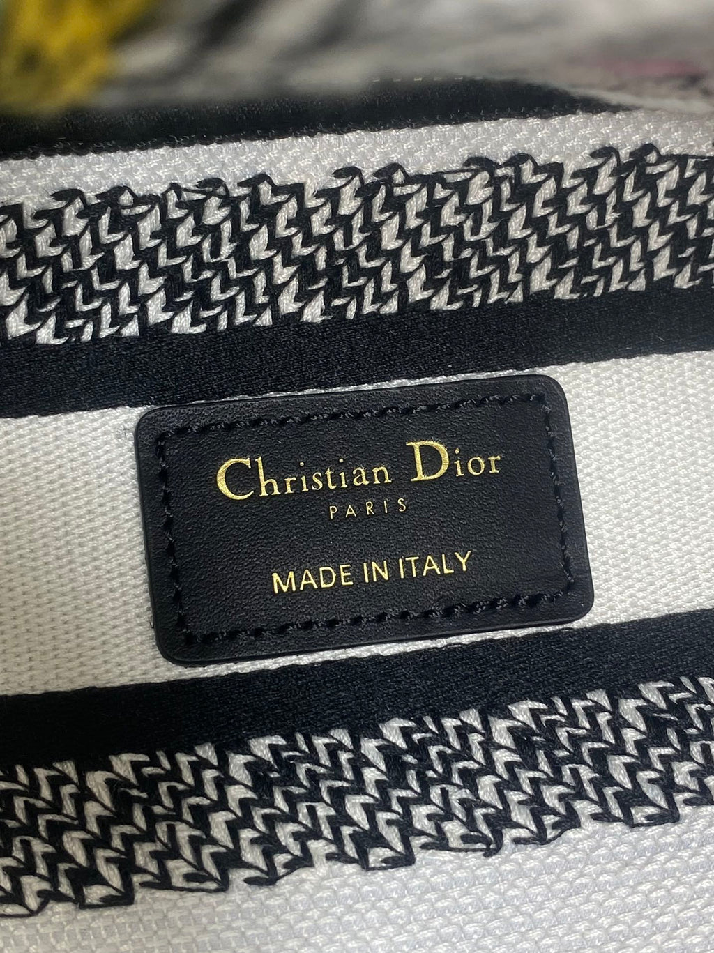 DIOR 25S SMALL LADY D-LITE BAG 24 IN WHITE  FLOWERS CALENDAR ALLOVER EMBROIDERY