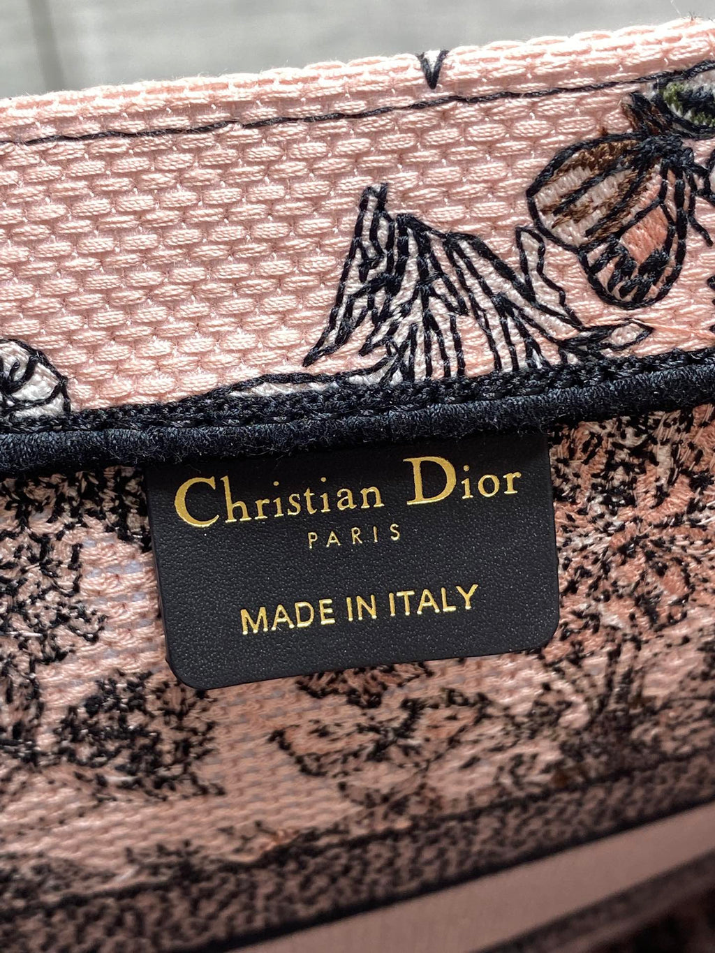 DIOR 25S LUCKY MEDIUM DIOR BOOK TOTE 36 IN PINK MULTICOLOR DIOR FLOWERS CALENDAR ALLOVER EMBROIDERY