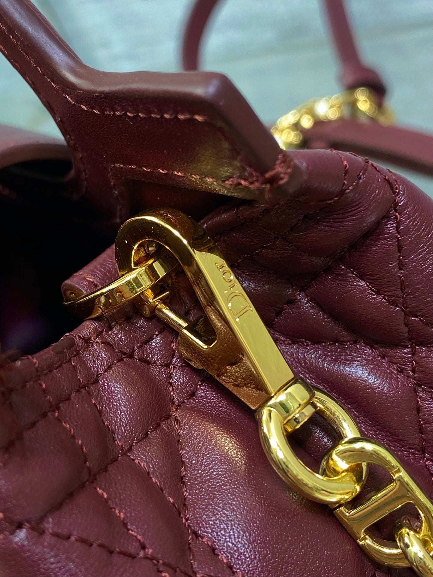 DIOR 25S JOLIE TOP HANDLE MINI BAG 18 IN BURGUNDY CALFSKIN GOLD HARDWARE
