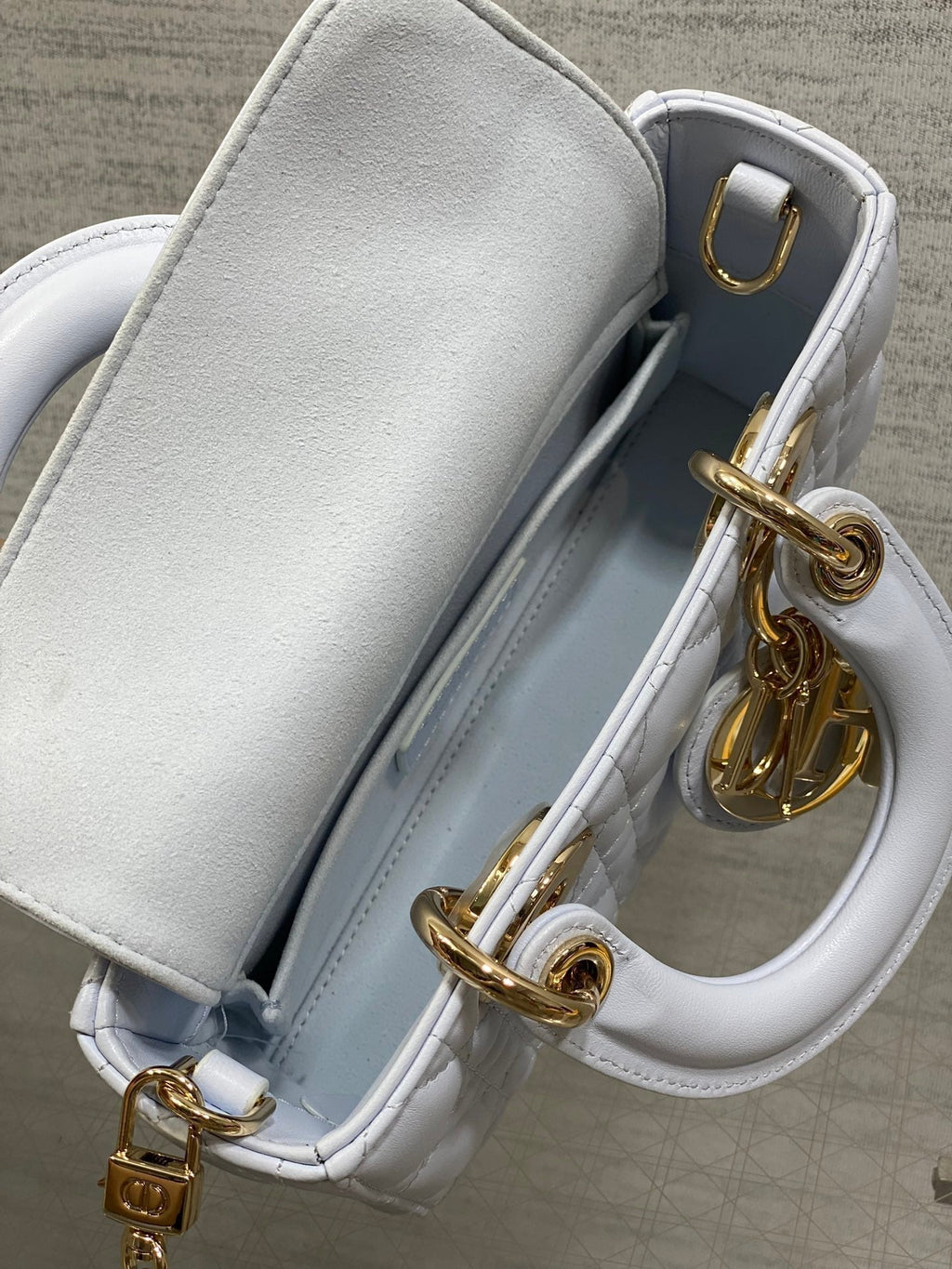 DIOR 25S SMALL LADY D‑JOY BAG 19 IN LIGHT BLUE CANNAGE CALFSKIN GOLD HARDWARE