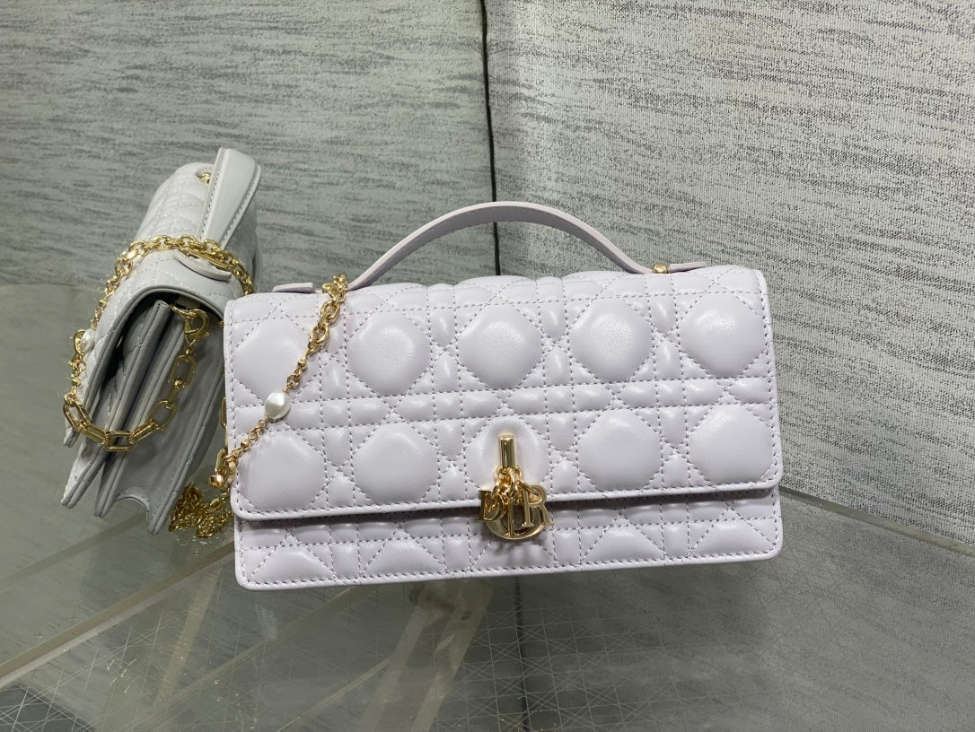 DIOR 25S  TALK PHONE POUCH 21 IN PALE LILAC CALFSKIN GOLD HARDWARE