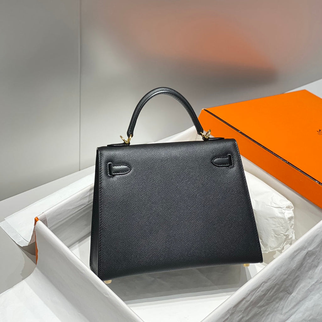HERMES KELLY 25CM IN NOIR EPSOM CALFSKIN GOLD HARDWARE