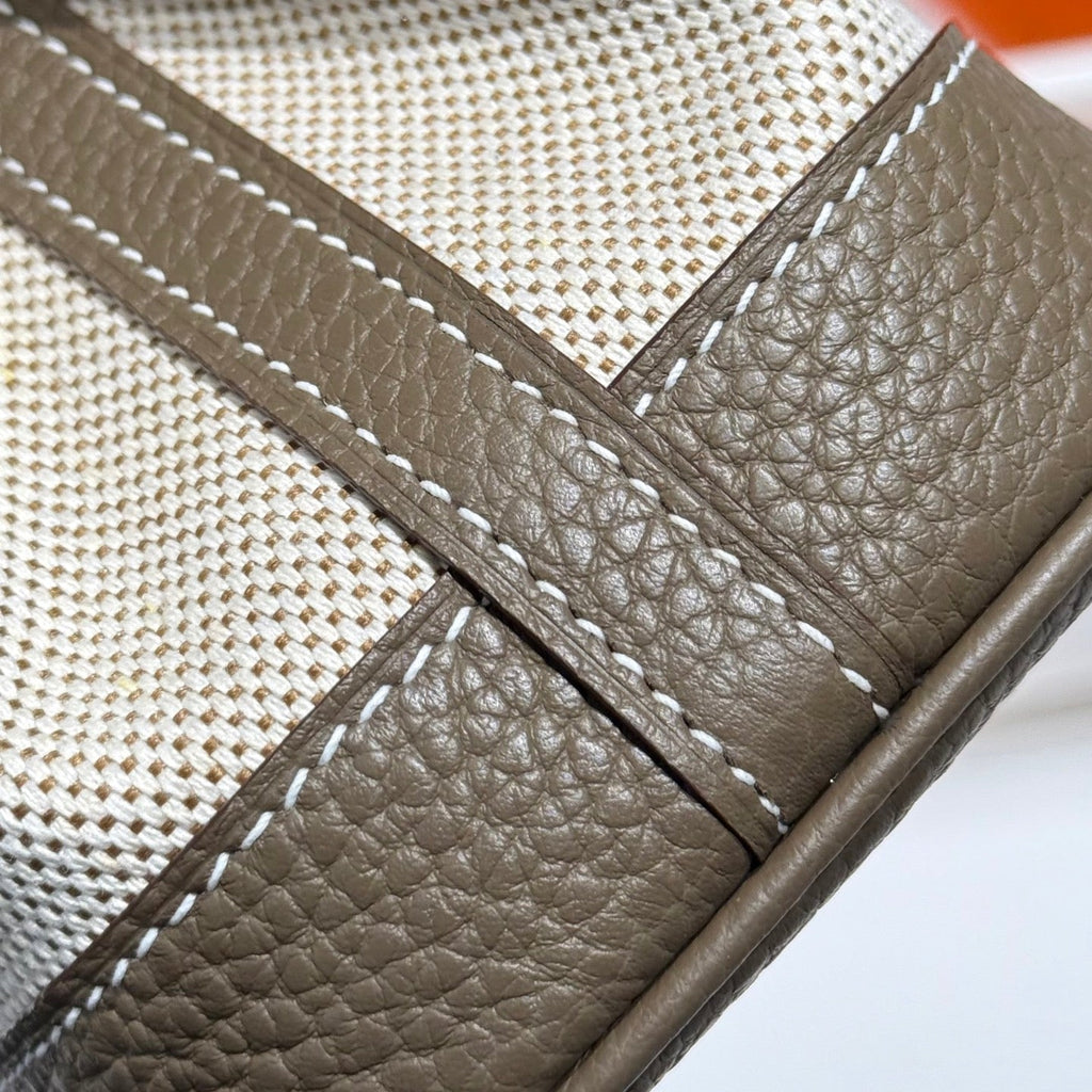 HERMES GARDEN PARTY 23CM IN WHITE TOILETS COTTON CANVAS AND TAUPE CALFSKIN
