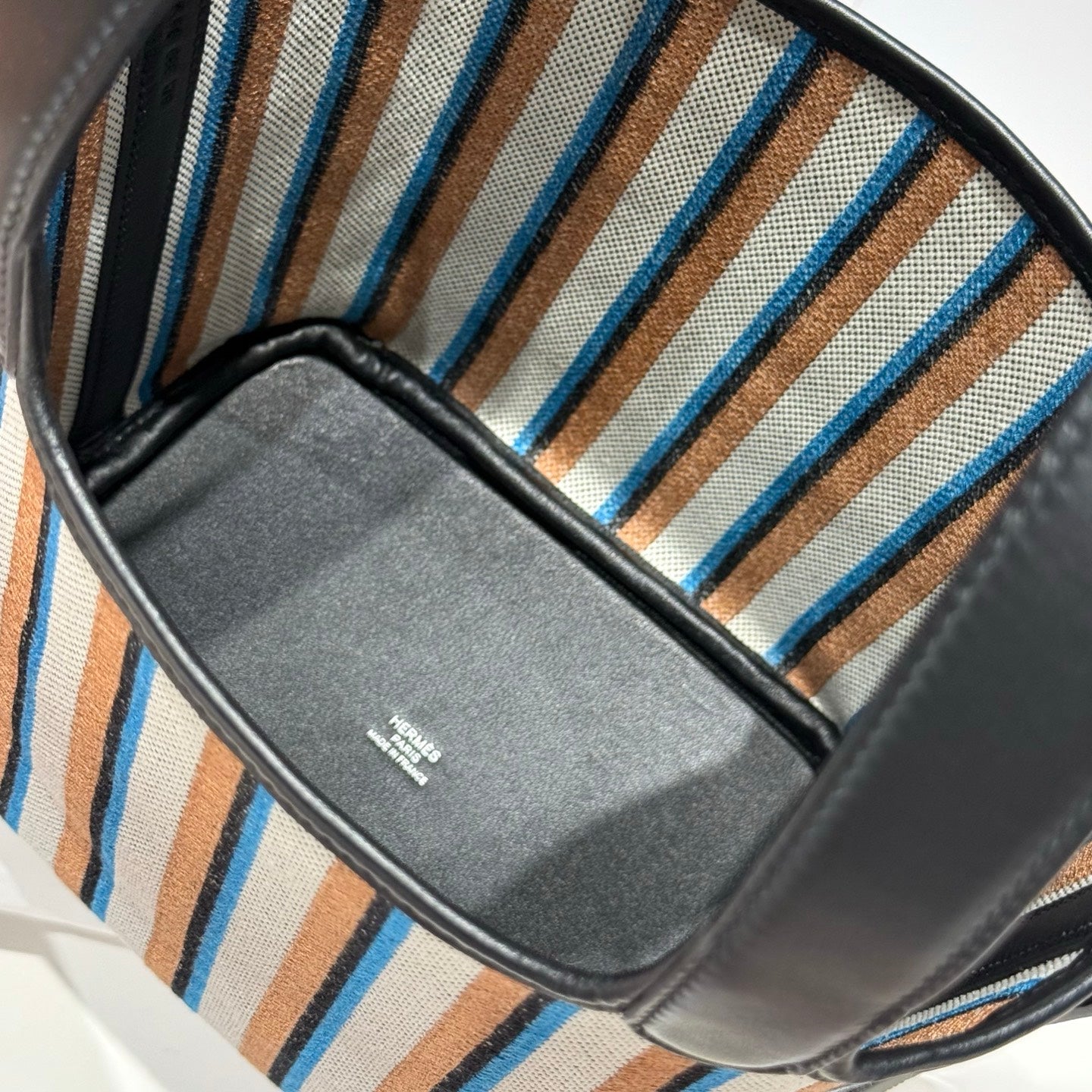 HERMES PICOTIN LOCK 18 BAG IN BLACK CALFSKIN ÉCRU/NOIR/FAUVE/NOIR/BLEU ZANZIBAR EMBROIDERY CANVAS