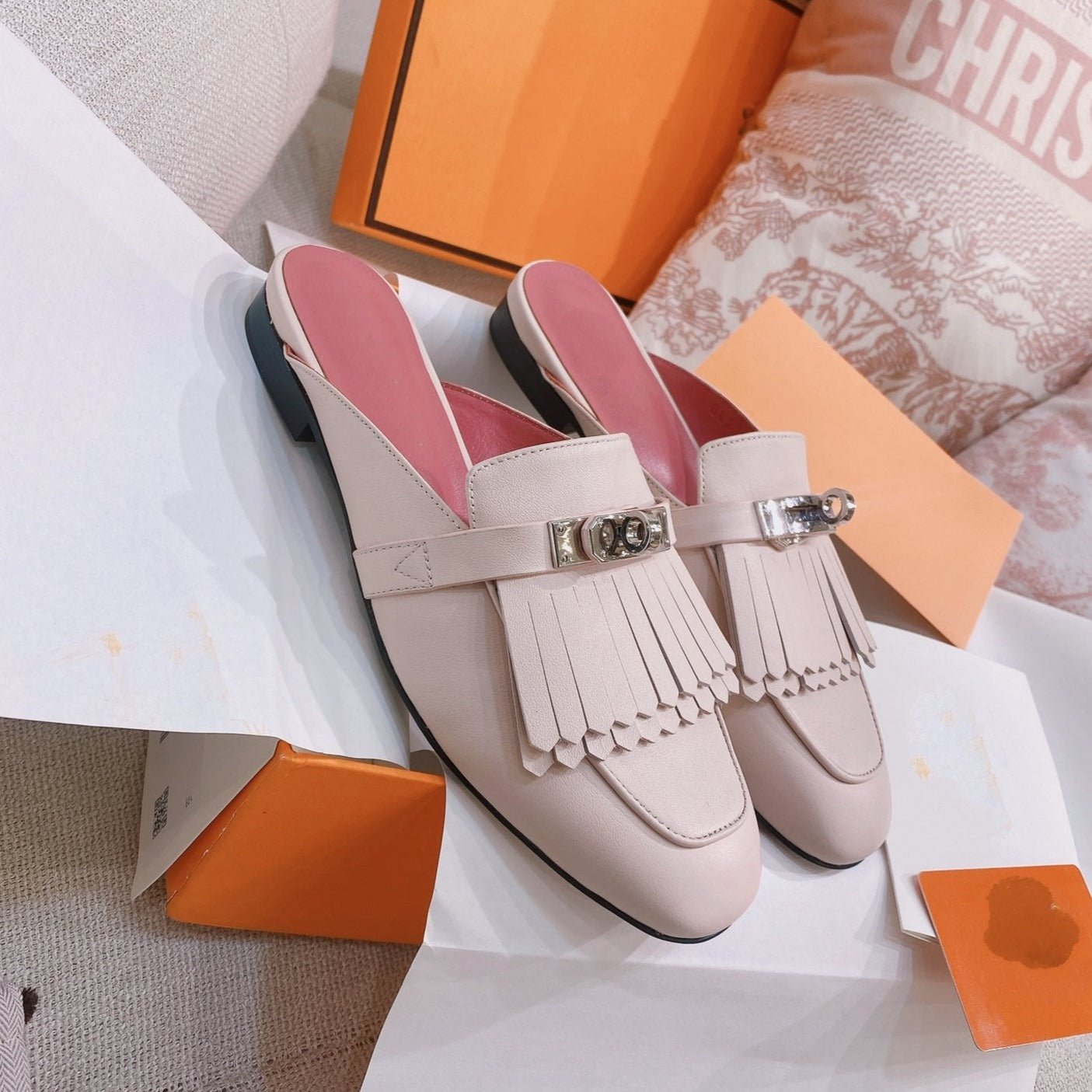 HERMES 0Z Mule Fringed Light Pink