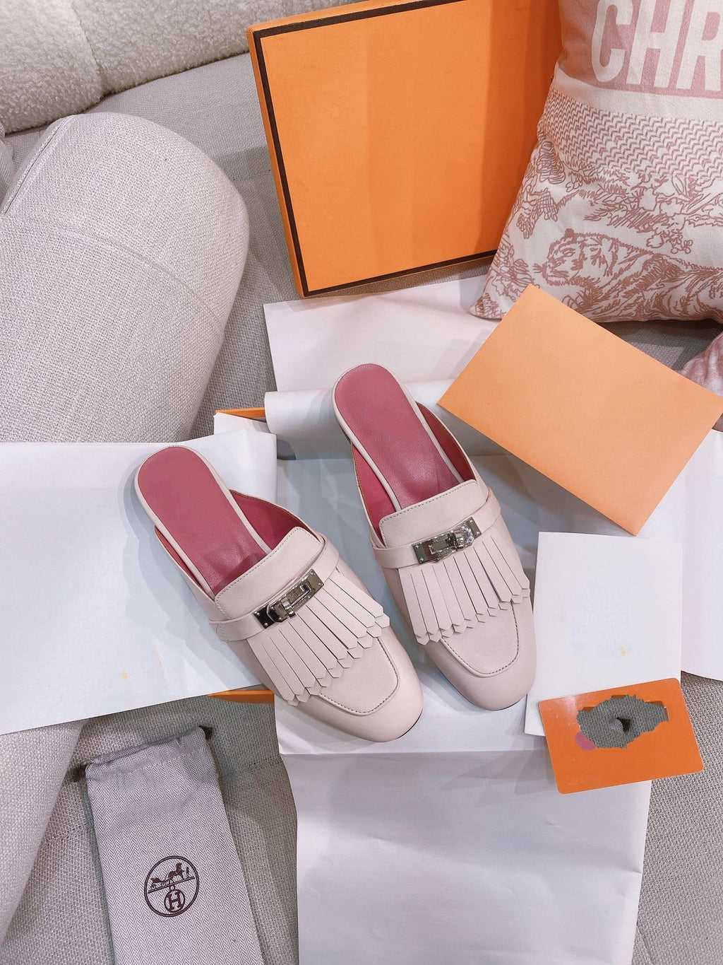 HERMES 0Z Mule Fringed Light Pink