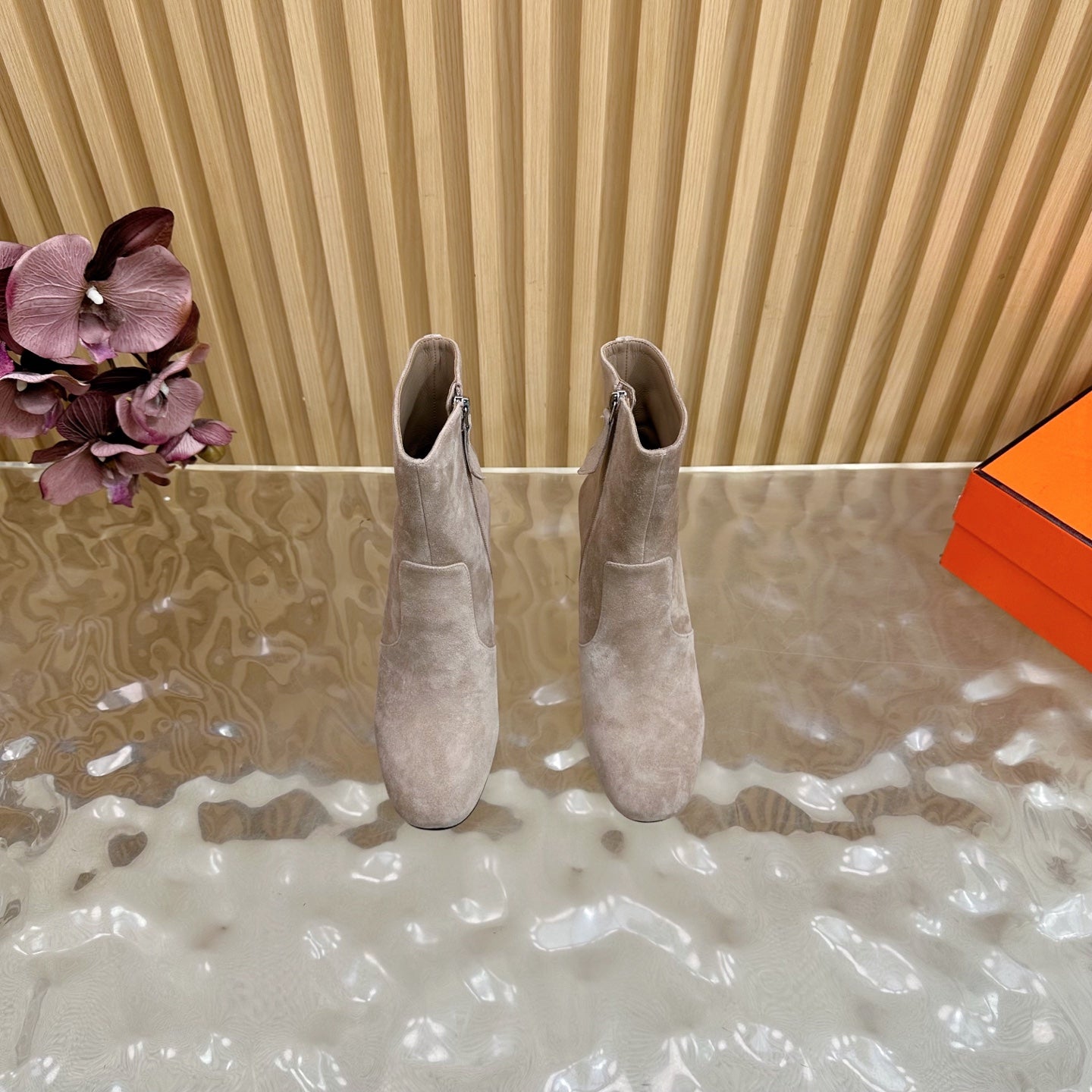 HERMES 25S ANKLE BOOTS 70 MM IN DUSTY BEIGE SUEDE