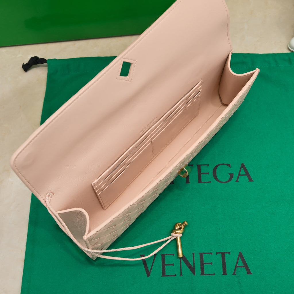 BOTTEGA VENETA Long Clutch Andiamo 31 Pink Leather Ghw