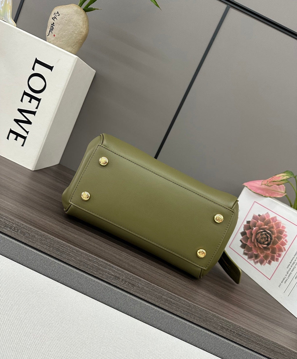LOEWE 25S MEDIUM MADRID BAG 23 IN OLIVE GREEN CALFSKIN GOLD HARDWARE