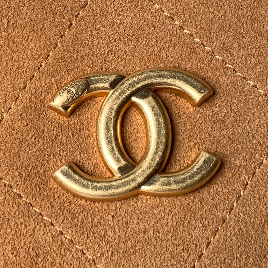 CHANEL 25S HOBO BAG 31 IN CARAMEL BROWN SUEDE WITH GOLD HARDWARE