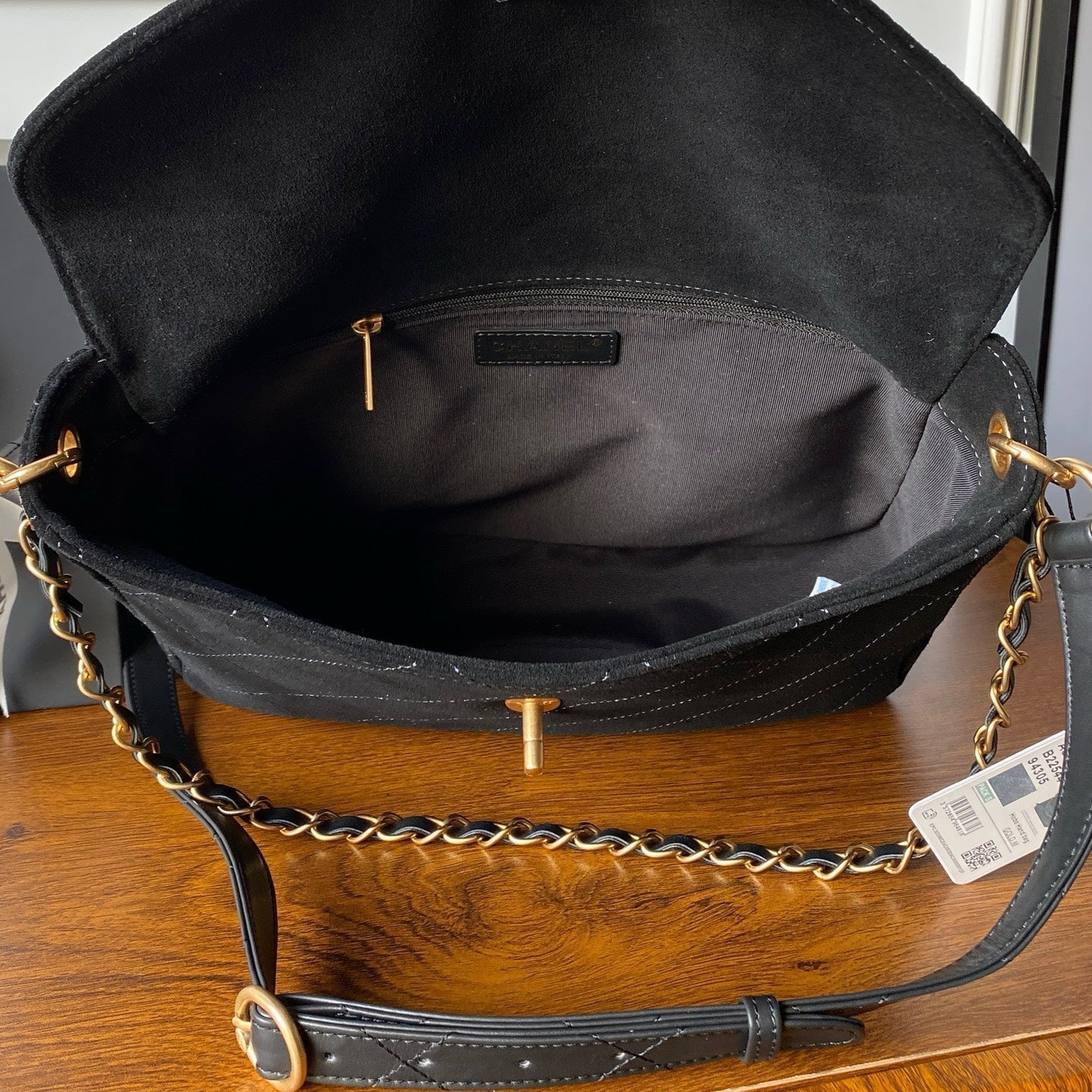 CHANEL 25S SHOULDER BAG 30 IN BLACK SUEDE WITH GOLD HARDWARE
