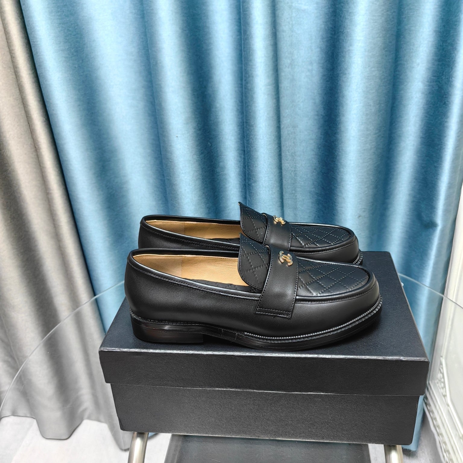 CHANEL MOASINS BLACK QUILTED CALFSKIN