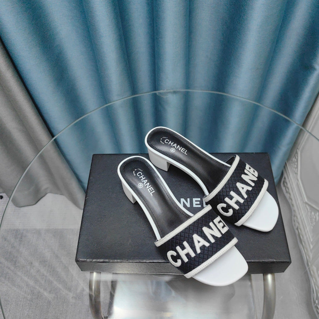 CHANEL MULE SANDAL 45 WHITE BLACK FABRIC EMBROIDERY
