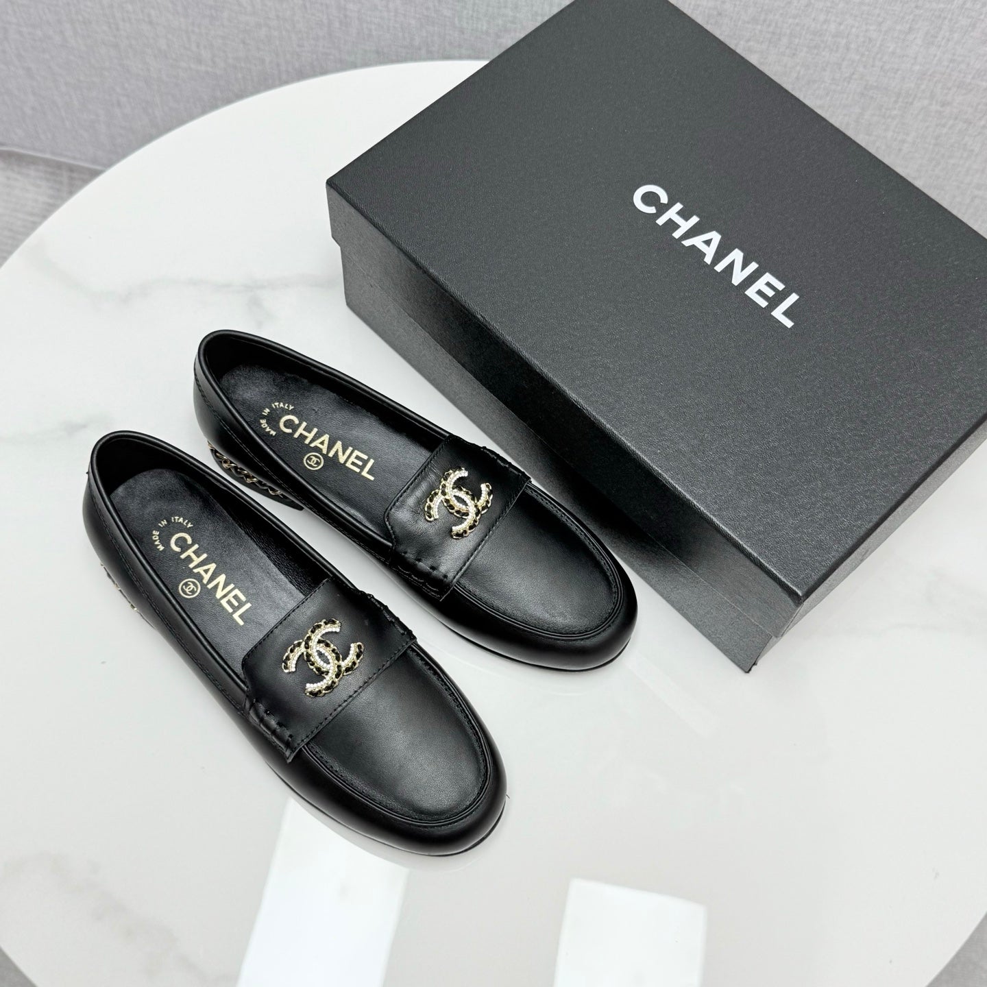 CHANEL LOAFER 25S IN BLACK LAMBSKIN WITH GOLD HARDWARE