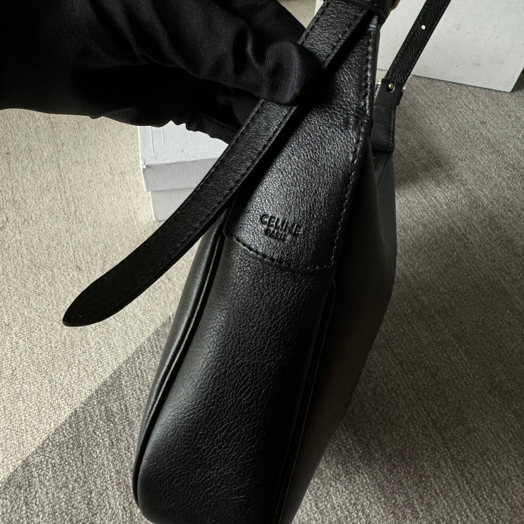 CELINE SMALL HELOÏSE BAG CUIR 22 IN BLACK CALFSKIN EMBOSSED LOGO