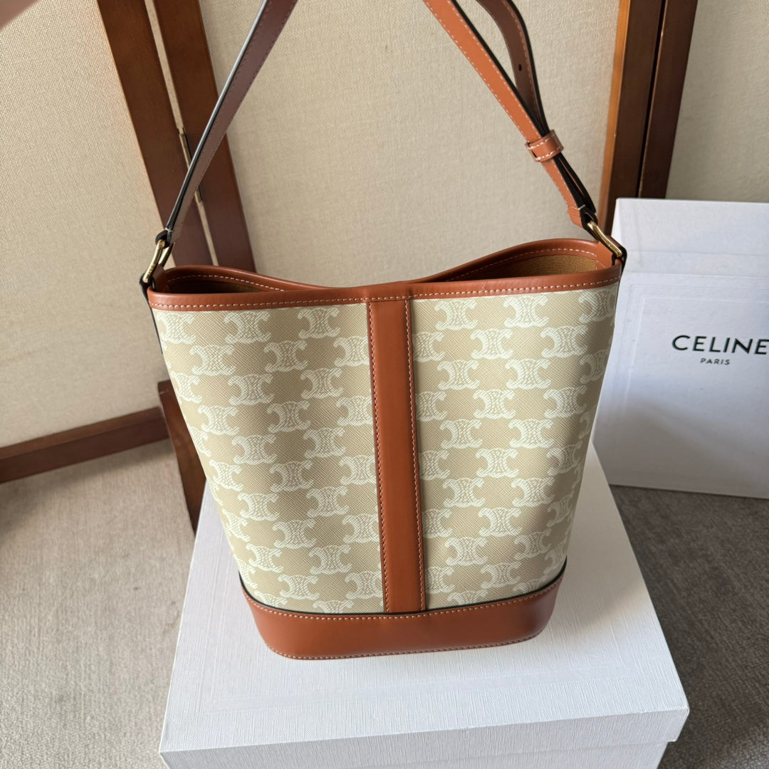 CELINE BUCKET 30 IN BEIGE TRIOMPHE CANVAS AND RED BROWN CALFSKIN TRIM