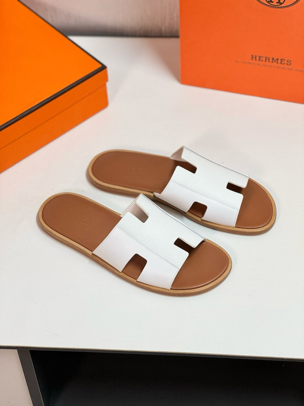 HERMES IZMIR SANDAL LIGHT BROWN MIX WHITE LAMBSKIN