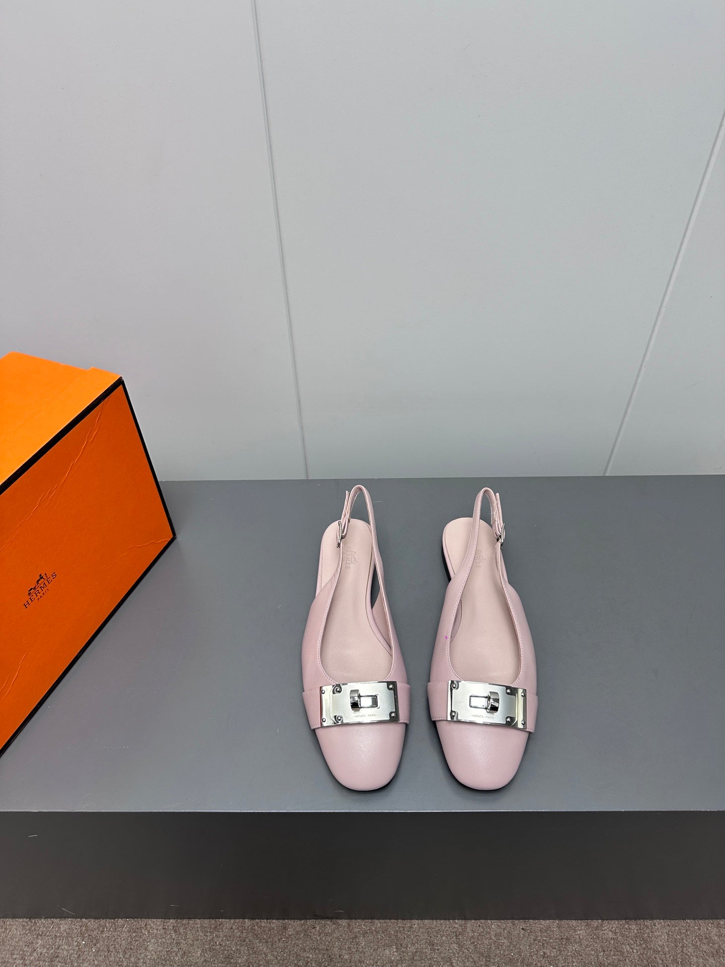 HERMES INNOCENTE SLINGBACK IN LIGHT PINK CALFSKIN