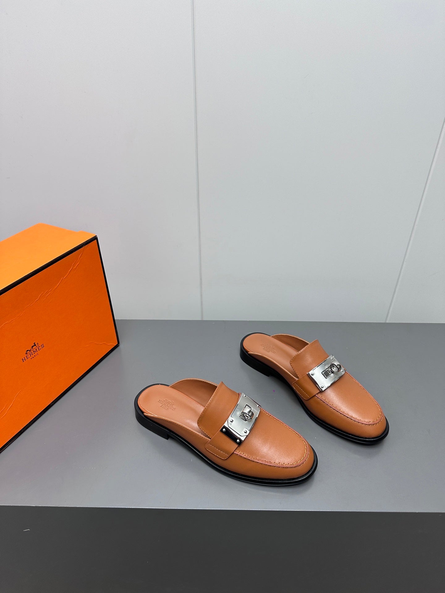 HERMES 0Z MULE IN BRONZE BROWN LAMBSKIN