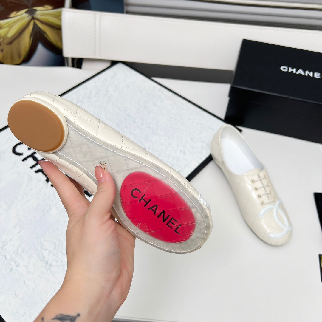 CHANEL 25S DANCE SHOES WITH PRINTED LOGO IN WHITE CALFSKIN