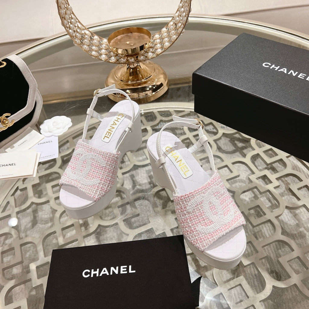 CHANEL WEDGE SANDALS IN LIGHT PINK FABRIC WITH WHITE LOGO