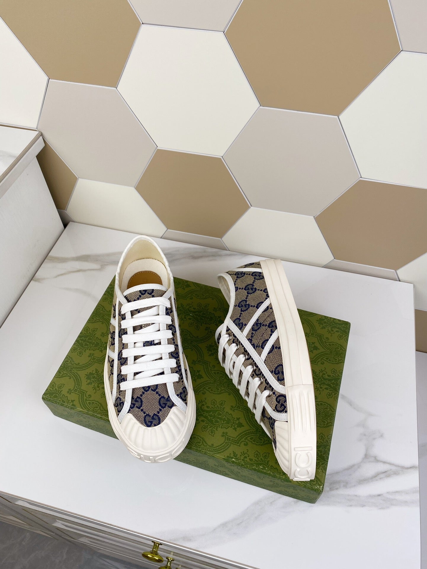 GUCCI JULIO SNEAKER WITH WEB NAVY PATTERNED CANVAS