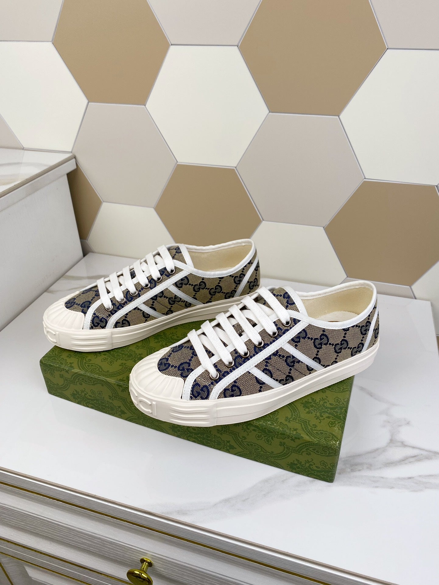 GUCCI JULIO SNEAKER WITH WEB NAVY PATTERNED CANVAS