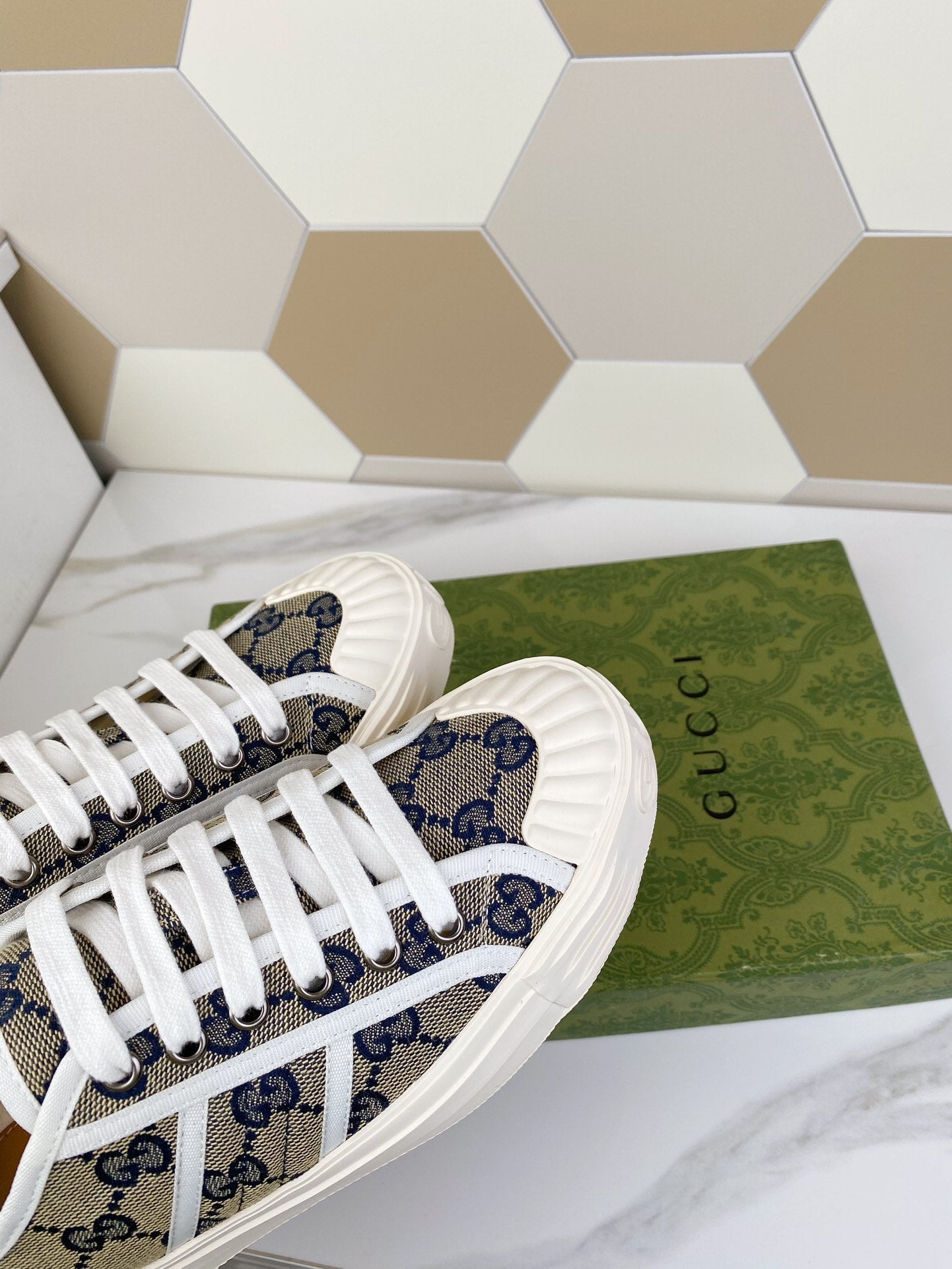 GUCCI JULIO SNEAKER WITH WEB NAVY PATTERNED CANVAS