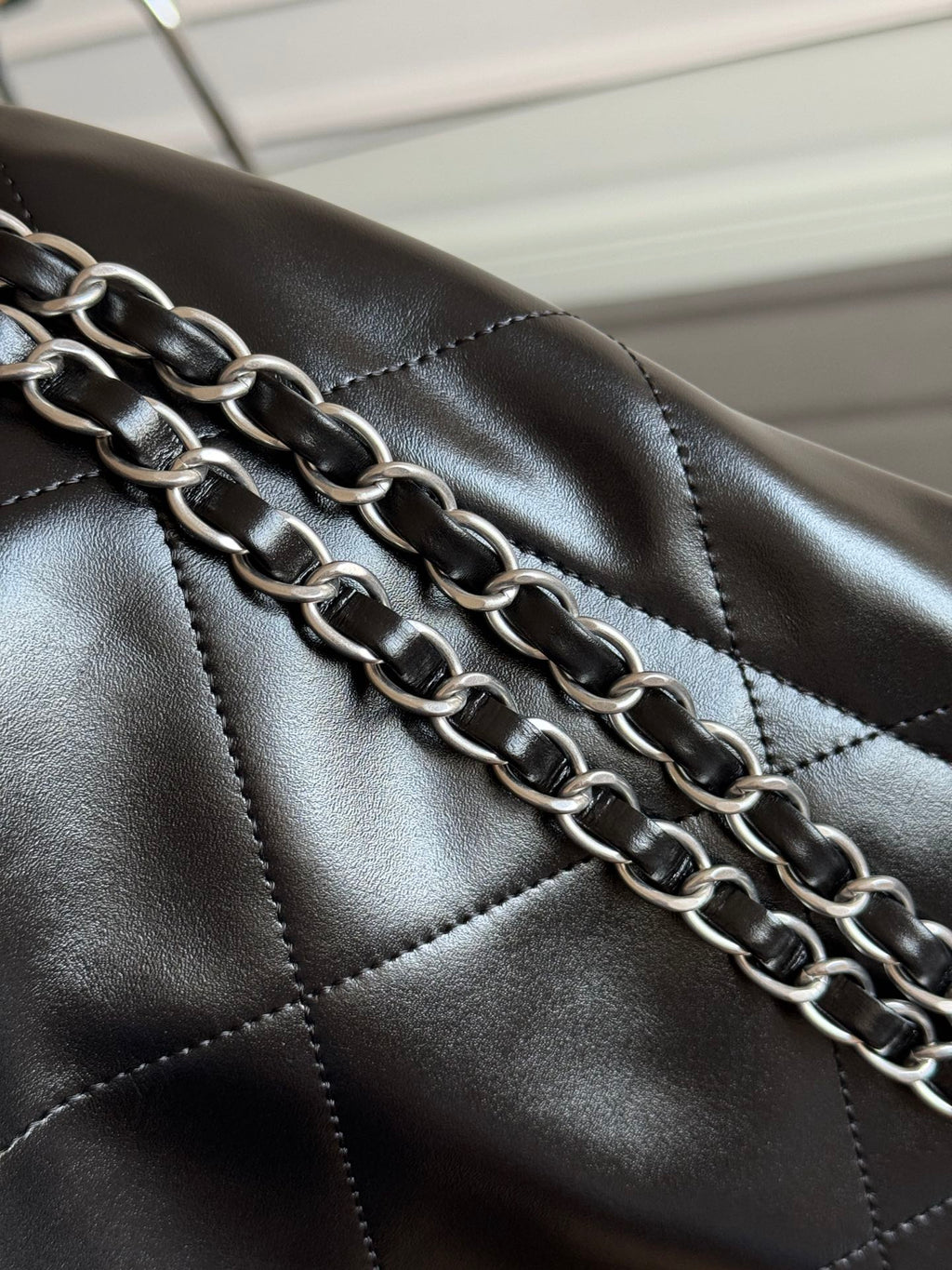 CHANEL MINI HOBO HANDBAG 20 IN BLACK CALFSKIN SILVER-TONE HARDWARE