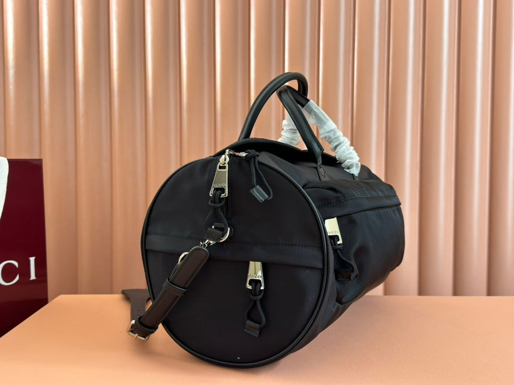 GUCCI SMALL DUFFLE BAG 42 IN BLACK CANVAS
