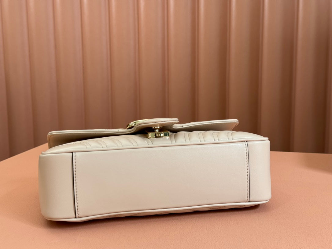GUCCI MARMONT MEDIUM SHOUDER BAG 26 IN LIGHT BEIGE CALFSKIN