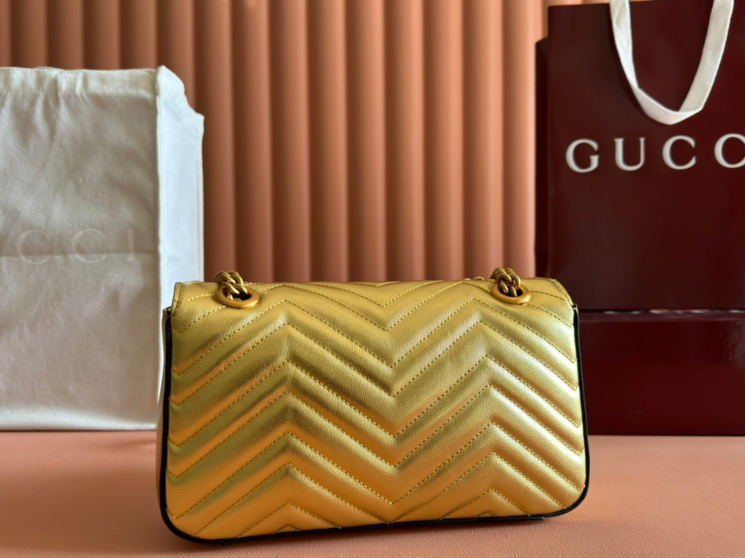 GUCCI MARMONT MEDIUM SHOUDER BAG 26 IN YELLOW GLOSSY CALFSKIN