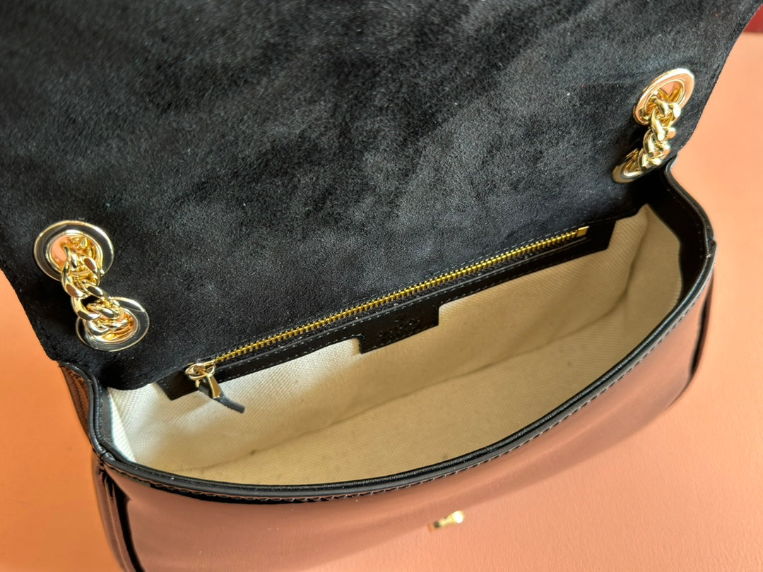 GUCCI MEDIUM BLONDIE SHOULDER BAG 26.5 IN BLACK PATENT CALFSKIN