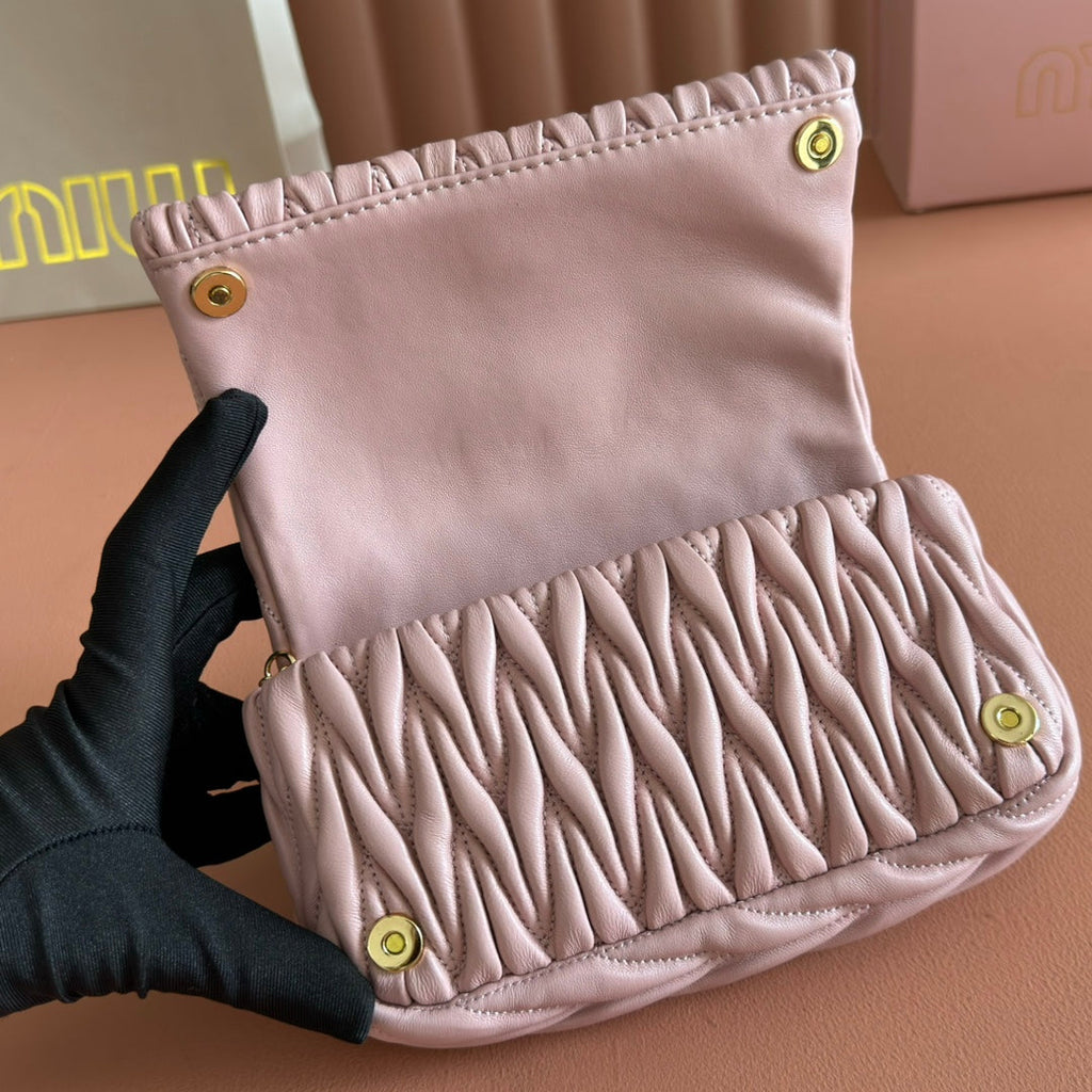 MIUMIU 26S MATELASSE MINI BAG 18 IN PINK CALFSKIN GOLD HARDWARE