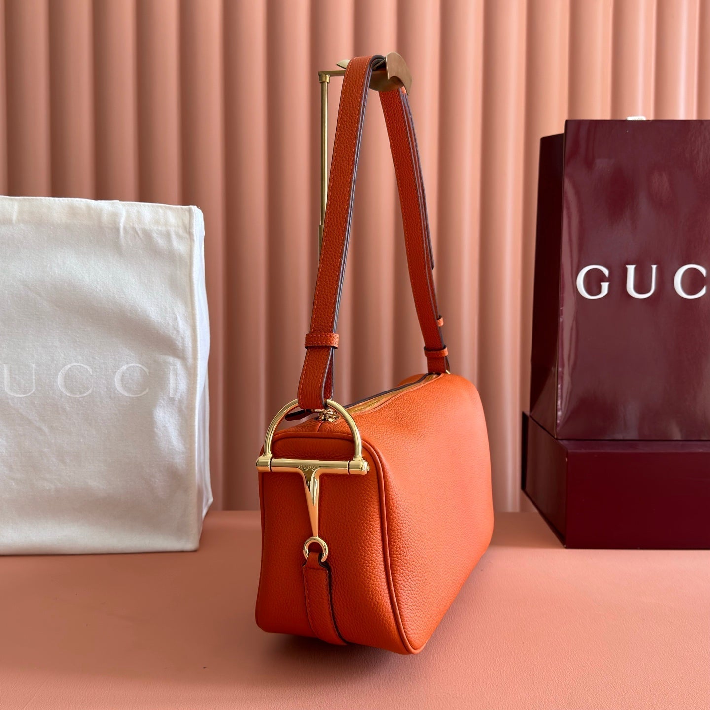 GUCCI 26S SHOULDER BAG 31 IN ORANGE CALFSKIN
