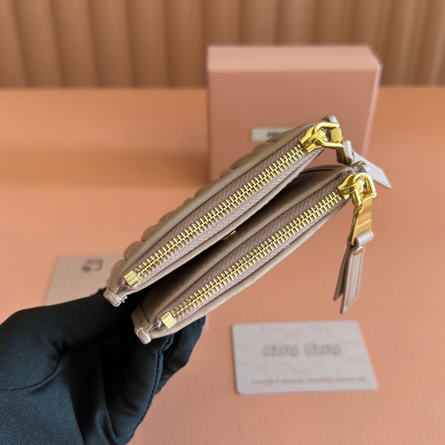 MIUMIU 26S SMALL MATELASSE CARD HOLDER 11 IN LIGHT BROWN CALFSKIN GOLD HARDWARE