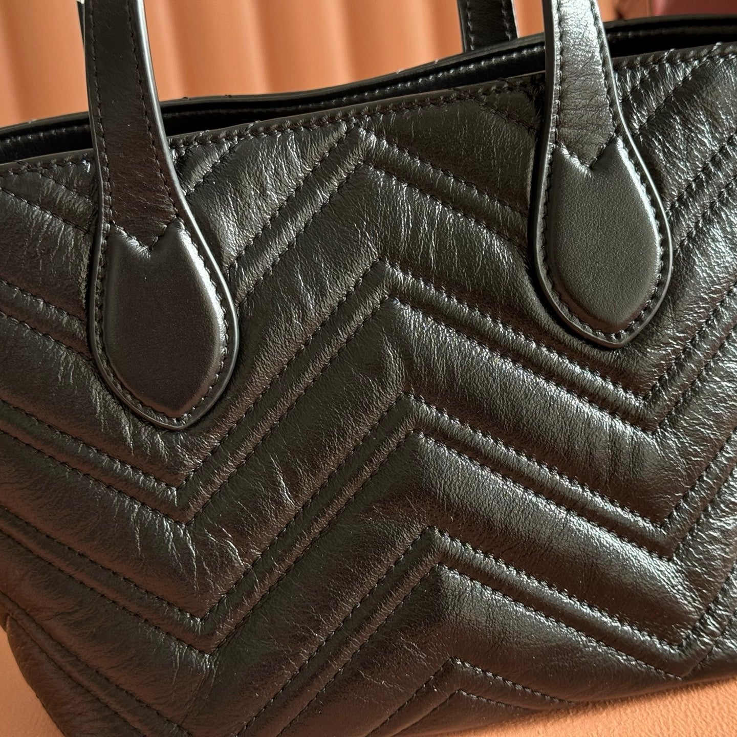 GUCCI 26S  MARMONT TOTE BAG 17 IN BLACK CALFSKIN