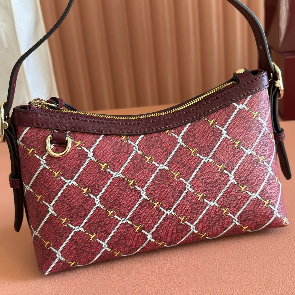 GUCCI 26S  EMBLEM BUCKET BAG 22 IN DARK RED COATED FABRIC