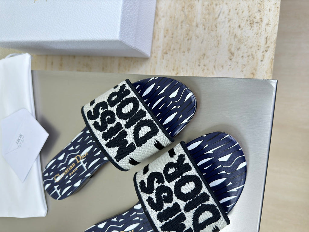 DIOR DWAY SLIDE EMBROIDERED COTTON AND NAVY BLUE MISS  ALLOVER MOTIF