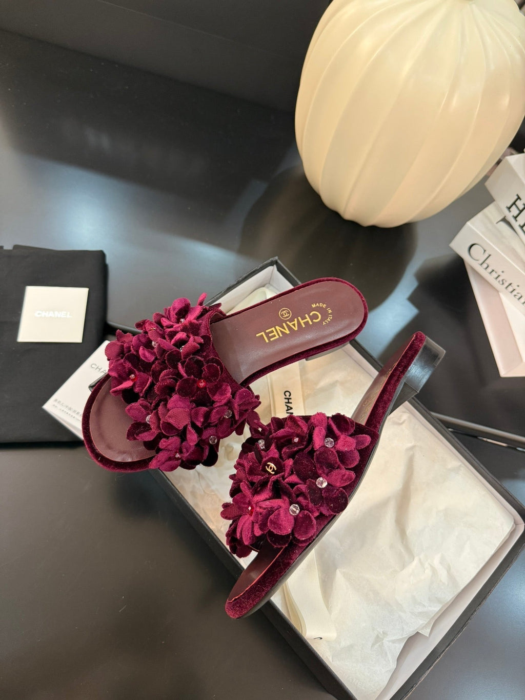 CHANEL FLAT MULE 15 MM IN PLUM PURPLE VELVET
