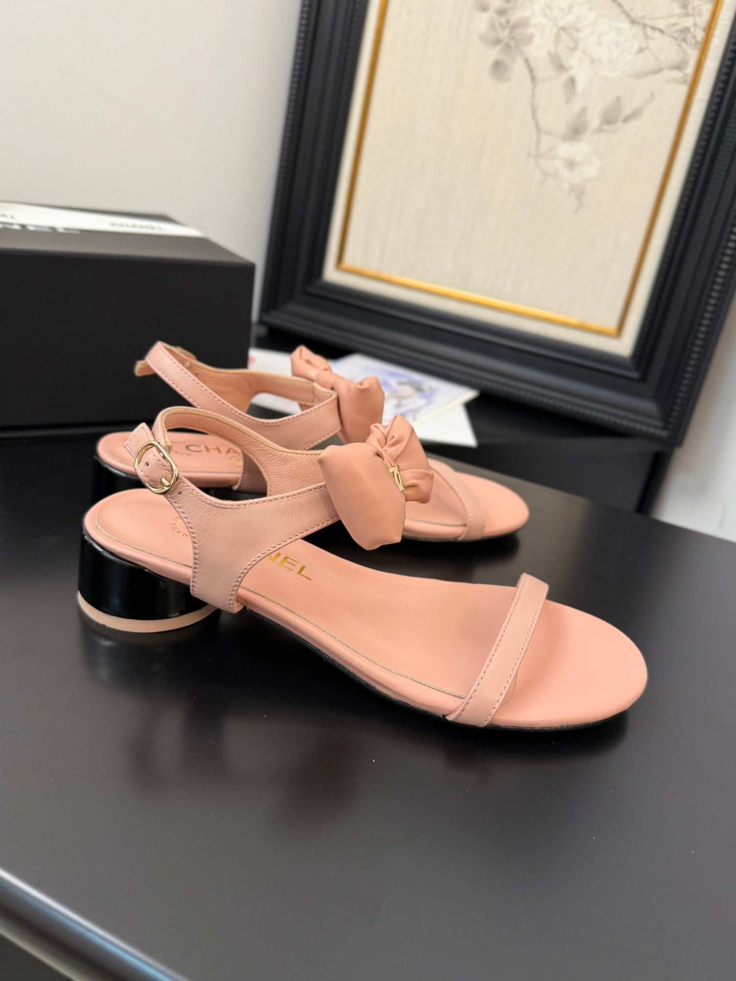 CHANEL FLAT SANDALS IN PEACHY PINK CALFSKIN WITH BOW