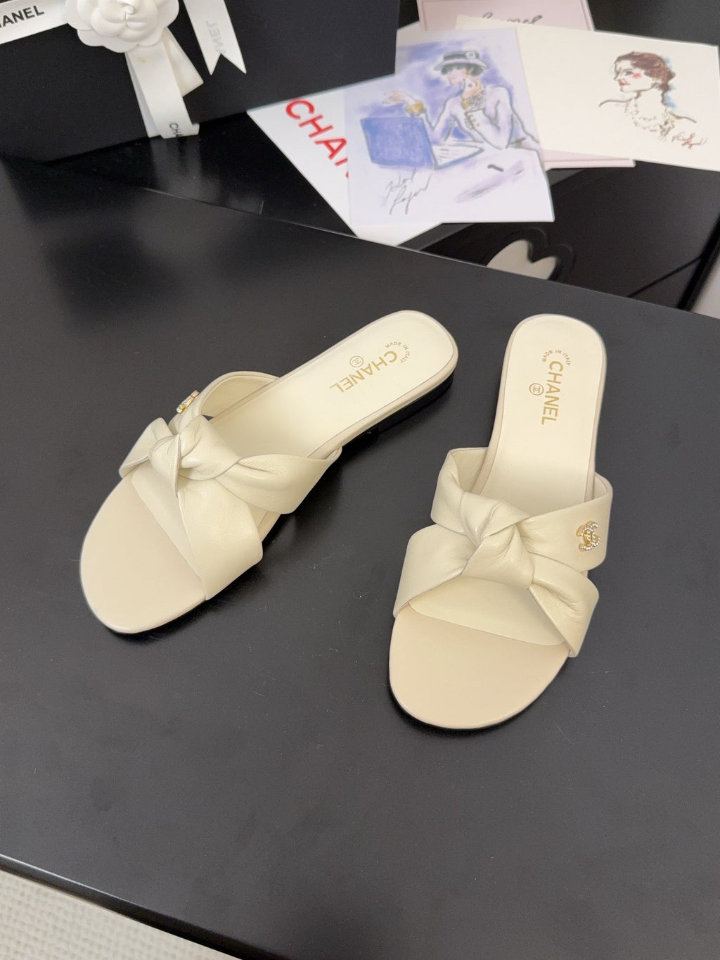 CHANEL LACE MULE 2 CM IN WHITE CREAM LAMBSKIN