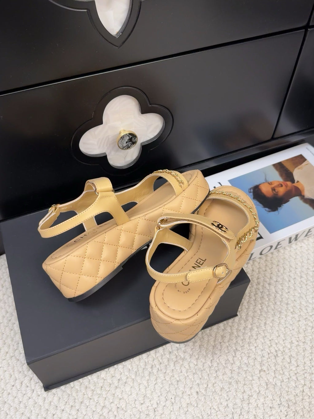 CHANEL THICK-SOLED SANDALS 55 MM IN SAND YELLOW CALFSKIN