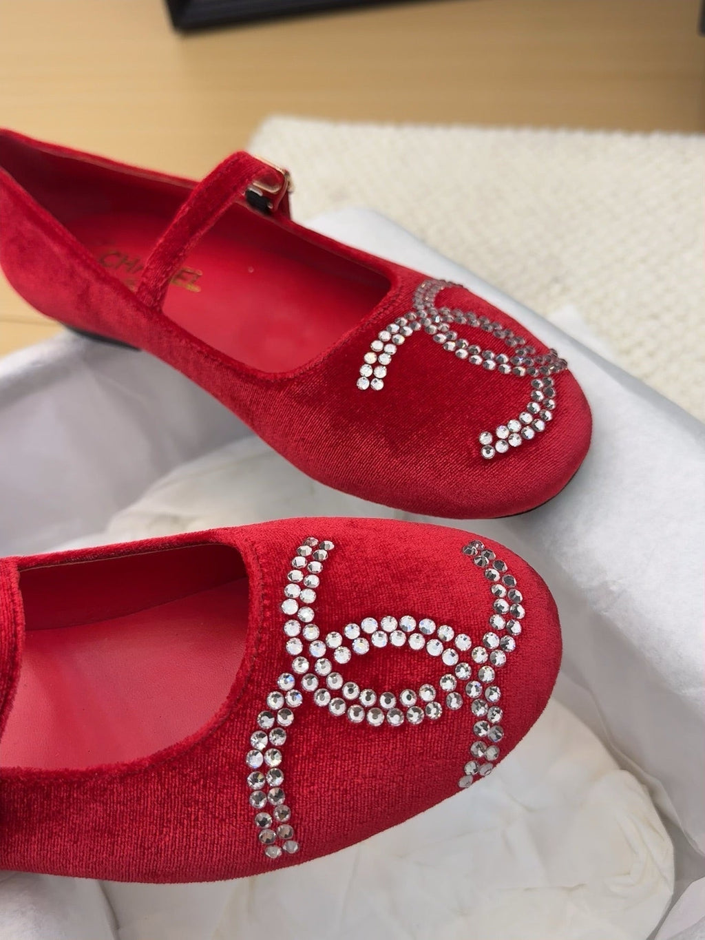 CHANEL MARY JANE SHOES IN CHERRY RED VELVET WITH CRYSTALS LOGO