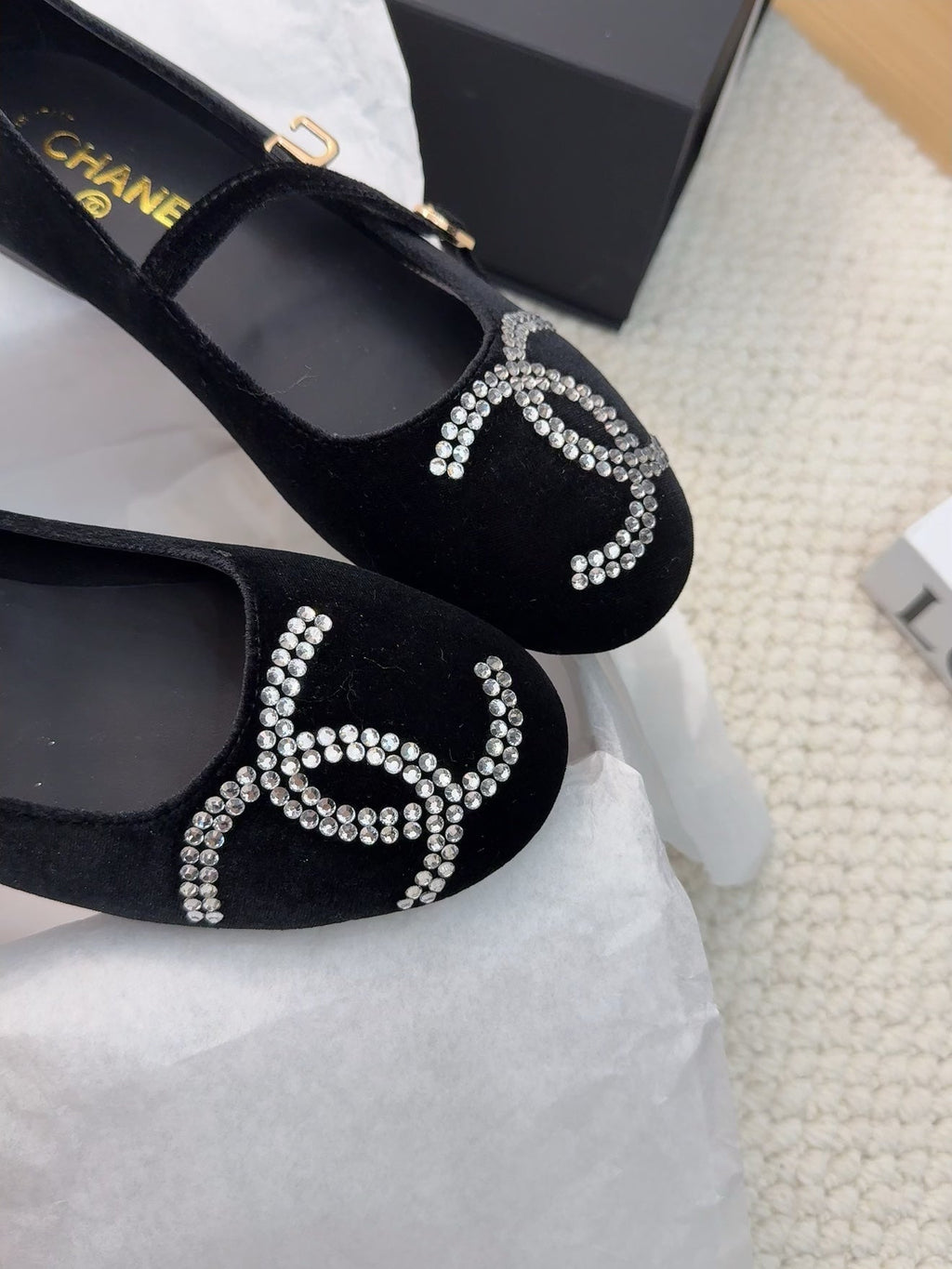 CHANEL MARY JANE SHOES IN BLACK VELVET WITH CRYSTALS LOGO