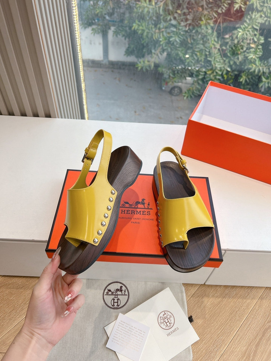 HERMES FLAT SANDAL IN CORN YELLOW CALFSKIN