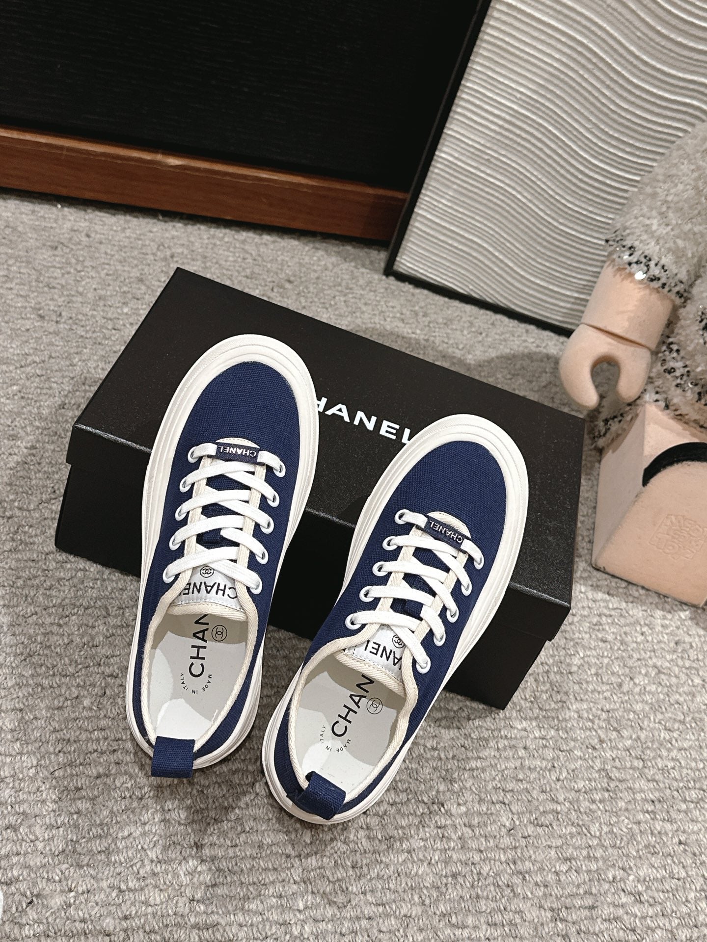 CHANEL LACE-UP SNEAKERS IN NAVY BLUE CANVAS